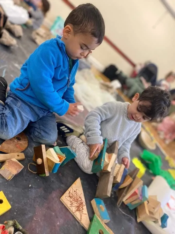 Loose parts play