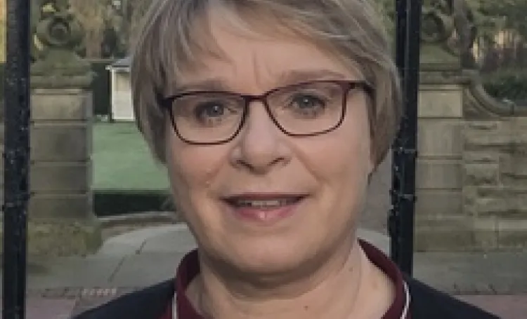 julie