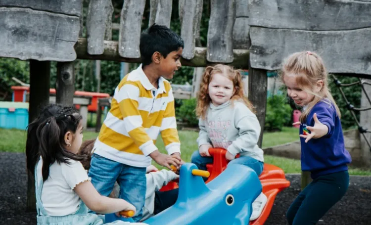 children playing Fullbrook