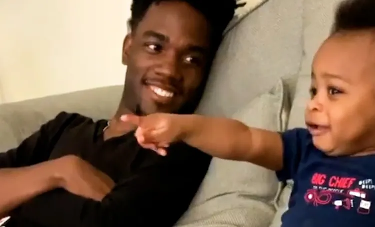 dad and baby chat